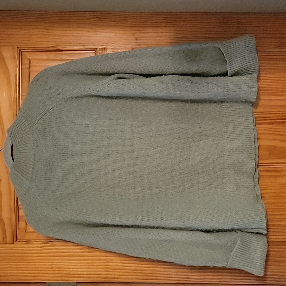 Sweater - Picture 5 of 7
